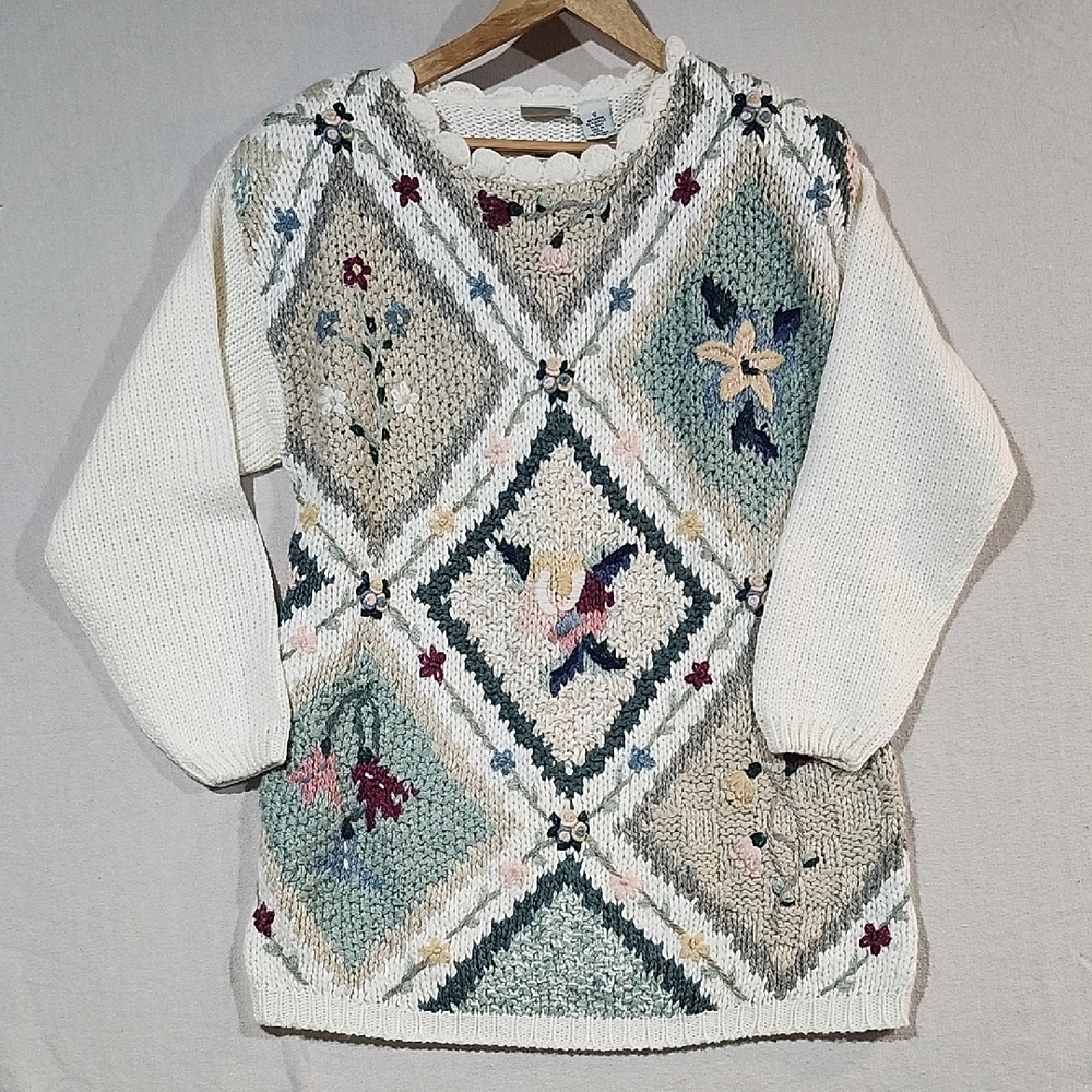 Vintage Classic Elements Hand Knit Floral Patterned Sweater - Cream & Green‎ S
